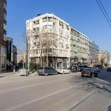 Spacious 2 Bdrm Apart In * בורסה