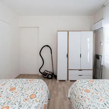דירה Spacious 2 Bdrm Apart In בורסה