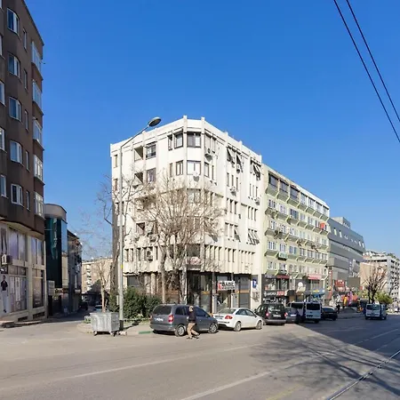 Spacious 2 Bdrm Apart In *