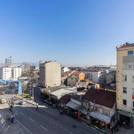 Spacious 2 Bdrm Apart In *